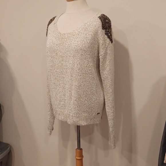 Guess Gold Metallic & Ivory Sweater w/Beaded Shoulder Epaulettes- Sz. Med - Picture 2 of 14